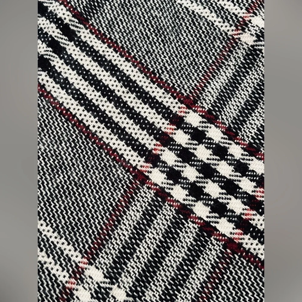 NWT Accessory Street NY Blanket Wrap